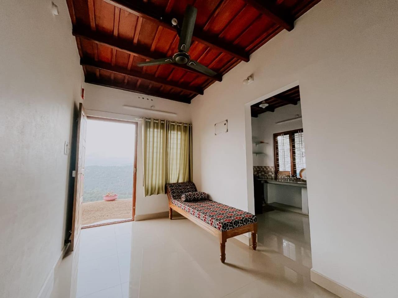 Palkulam Heights Vila Kumudi Exterior foto
