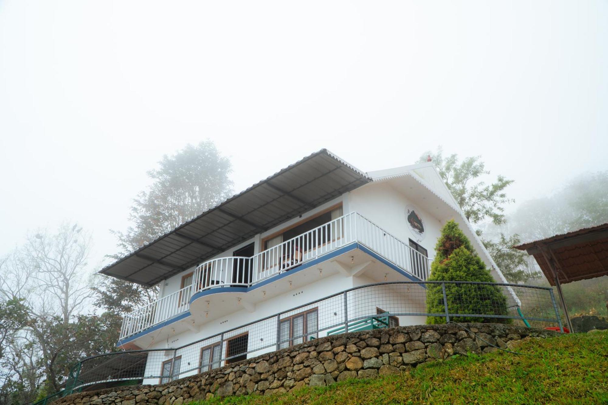 Palkulam Heights Vila Kumudi Exterior foto